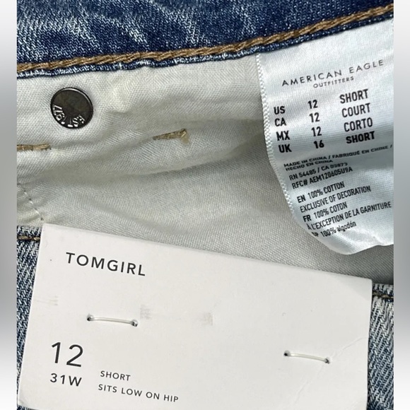 American Eagle Tomgirl Distressed Jean. 12 - Picture 6 of 6